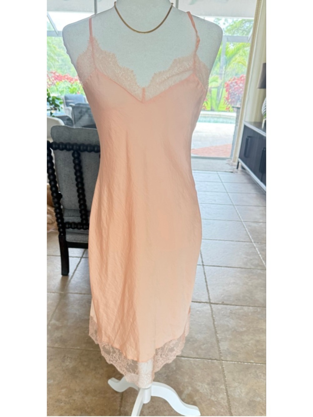 Victoria's Secret Peach Lace Trim Chemise Slip Dress M, midi length sleepwear
